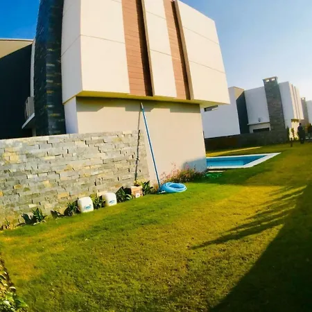 Vakantiehuis Ada Life || Luxury Villa Oasis 2 - #117469 Kuşadası